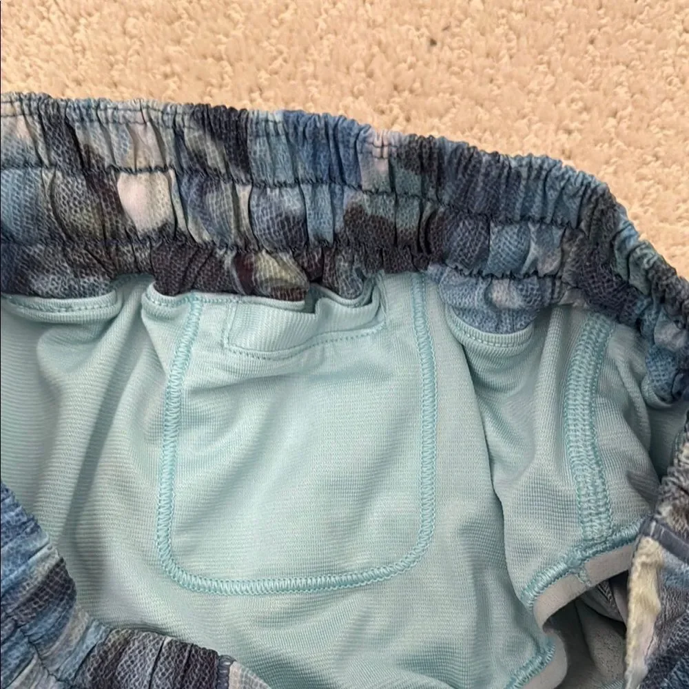 Lululemon Hotty Hot Low- Rise Lined Short Multi Blue Size 4 / 4